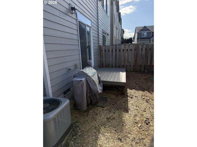 4589 Se LIBBY Ct, Hillsboro, OR 97123