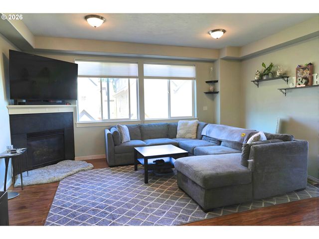 4589 Se LIBBY Ct, Hillsboro, OR 97123