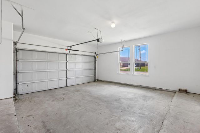 100 Jessica Drive, Dayton, TX 77535
