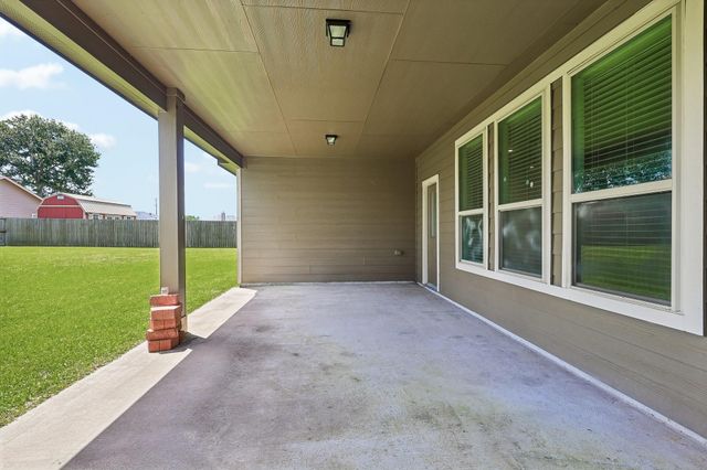 100 Jessica Drive, Dayton, TX 77535