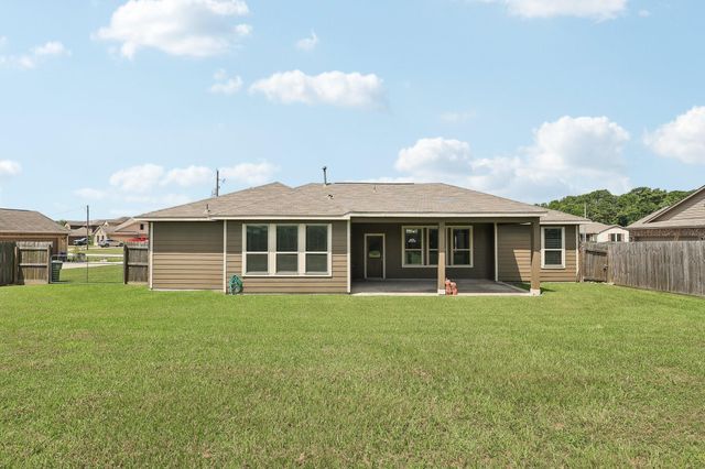 100 Jessica Drive, Dayton, TX 77535
