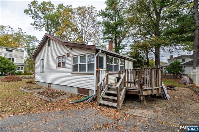 51 Lakeview Avenue, Ringwood, NJ 07456