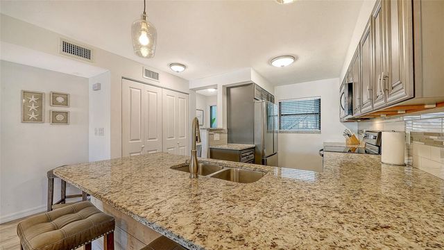 1249 DOCKSIDE PLACE 110, Sarasota, FL 34242