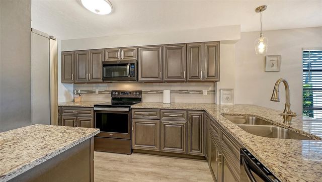 1249 DOCKSIDE PLACE 110, Sarasota, FL 34242