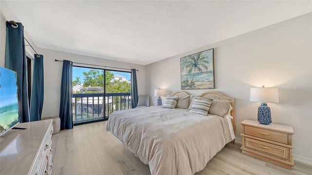 1249 DOCKSIDE PLACE 110, Sarasota, FL 34242