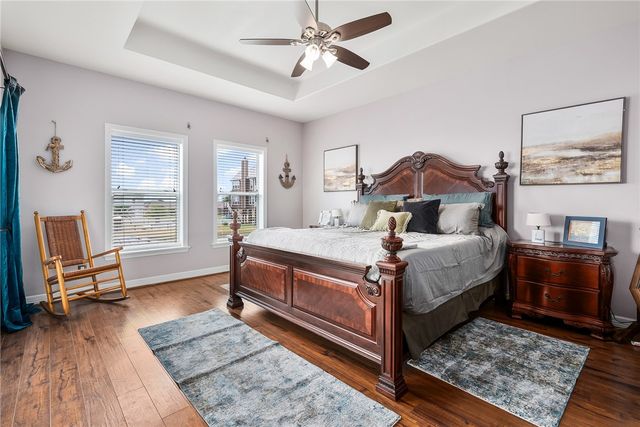 119 Ball St, Rockport, TX 78382