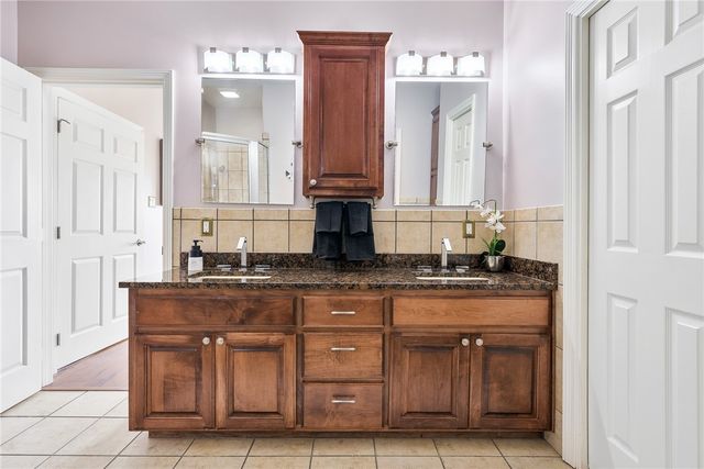 119 Ball St, Rockport, TX 78382