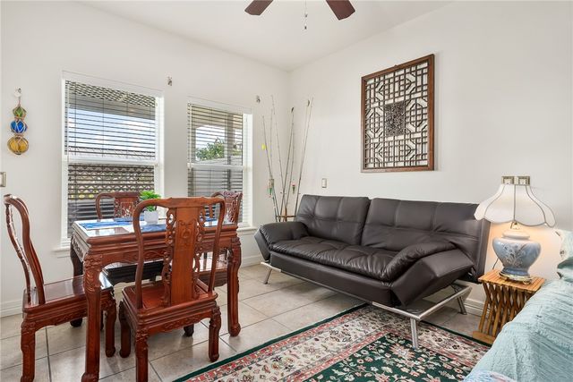 119 Ball St, Rockport, TX 78382