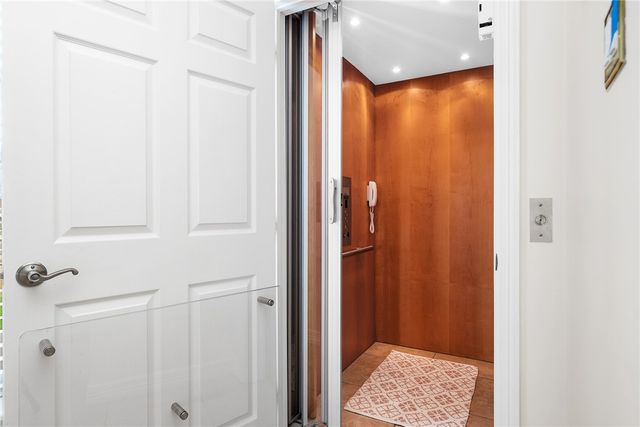 119 Ball St, Rockport, TX 78382