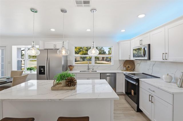 4637 MACEACHEN BOULEVARD, Sarasota, FL 34233