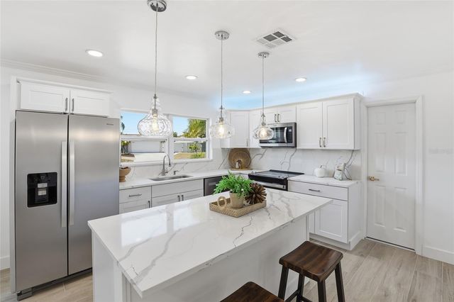 4637 MACEACHEN BOULEVARD, Sarasota, FL 34233