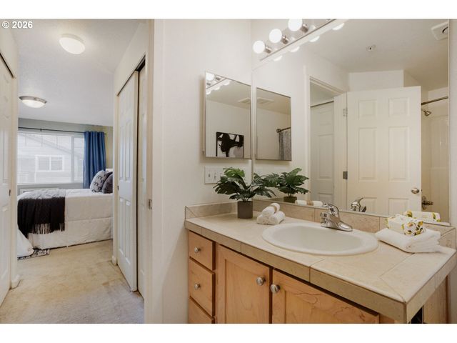 720 Nw 185TH Ave 307, Beaverton, OR 97006