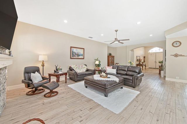 3135 Weymouth Way, Rescue, CA 95672
