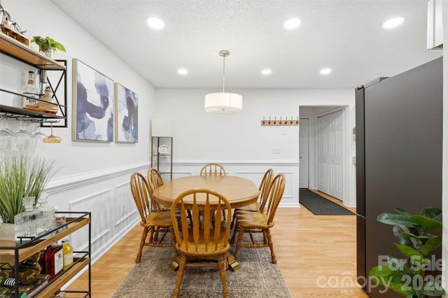 6607 Elmwood Circle, Charlotte, NC 28214