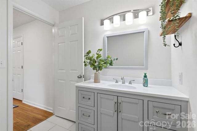 6607 Elmwood Circle, Charlotte, NC 28214