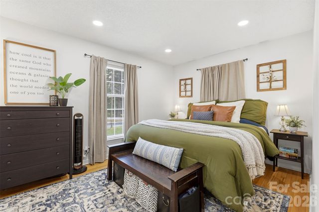 6607 Elmwood Circle, Charlotte, NC 28214