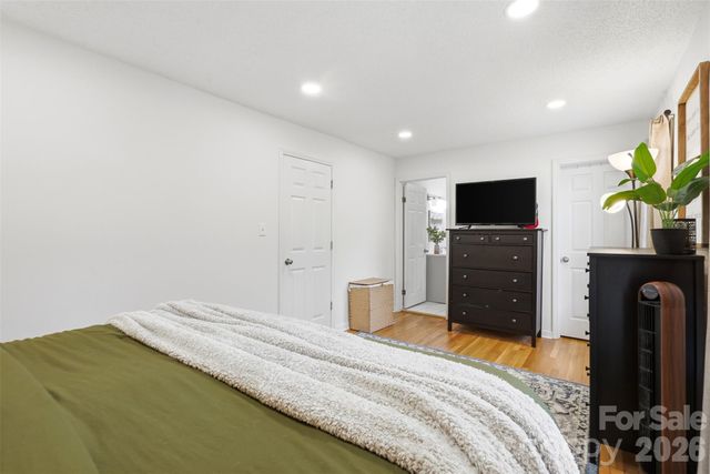 6607 Elmwood Circle, Charlotte, NC 28214