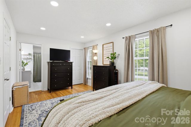 6607 Elmwood Circle, Charlotte, NC 28214