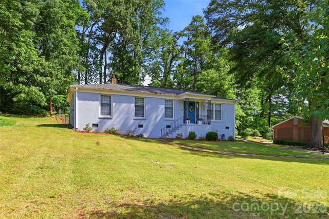 6607 Elmwood Circle, Charlotte, NC 28214