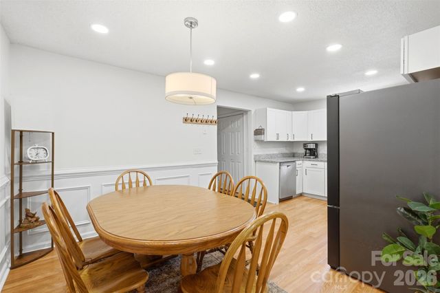 6607 Elmwood Circle, Charlotte, NC 28214