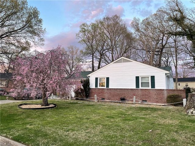 886 Lacon DR, Newport News, VA 23608