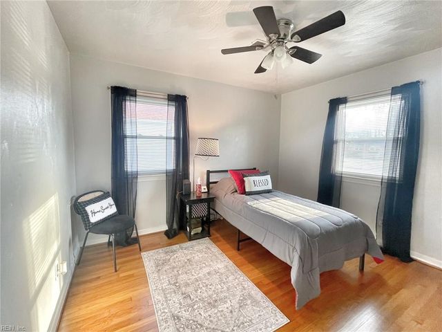 886 Lacon DR, Newport News, VA 23608