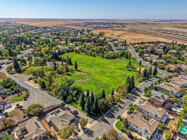 516 Montecito Ct, El Dorado Hills, CA 95762