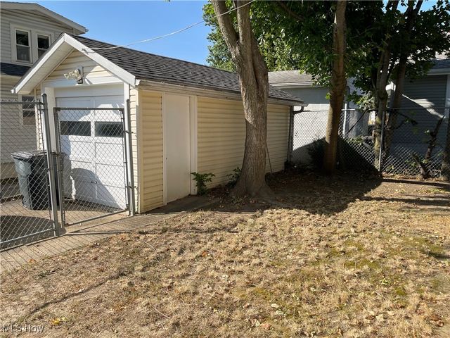 1230 Herberich Avenue, Akron, OH 44301