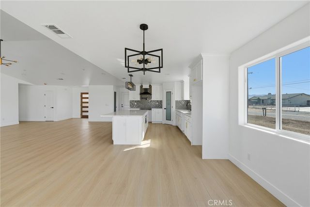 11412 Calcite Street, Hesperia, CA 92345