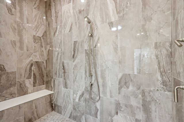 39W909 N Hathaway Lane, Geneva, IL 60134