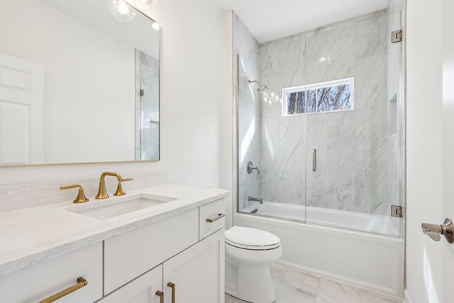 39W909 N Hathaway Lane, Geneva, IL 60134