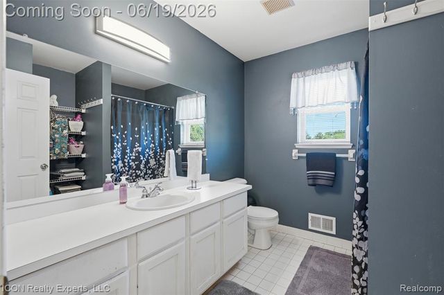 2100 Ore Creek Lane, Brighton, MI 48114