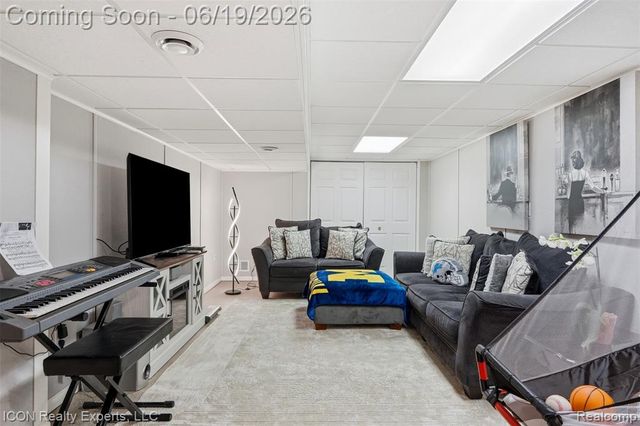 2100 Ore Creek Lane, Brighton, MI 48114