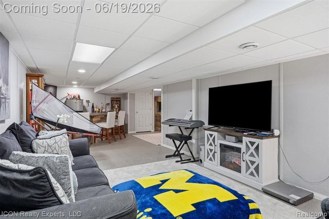 2100 Ore Creek Lane, Brighton, MI 48114