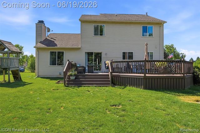 2100 Ore Creek Lane, Brighton, MI 48114