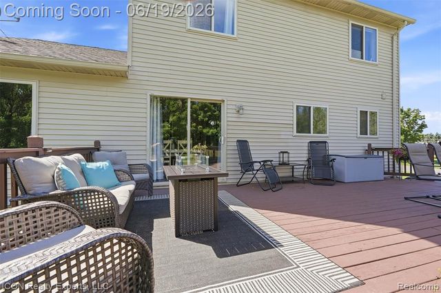 2100 Ore Creek Lane, Brighton, MI 48114