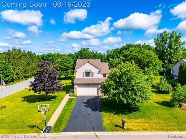 2100 Ore Creek Lane, Brighton, MI 48114