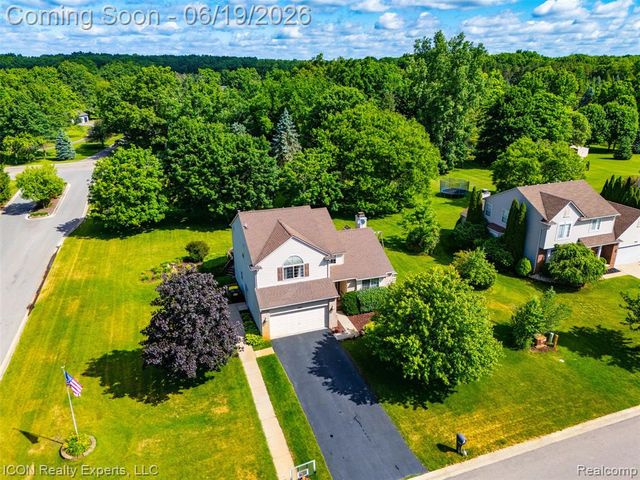 2100 Ore Creek Lane, Brighton, MI 48114