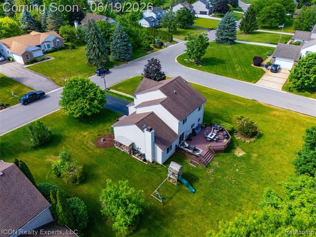 2100 Ore Creek Lane, Brighton, MI 48114