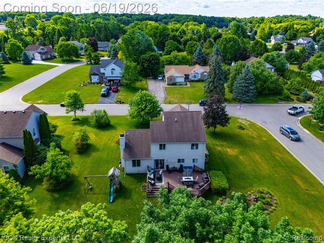 2100 Ore Creek Lane, Brighton, MI 48114