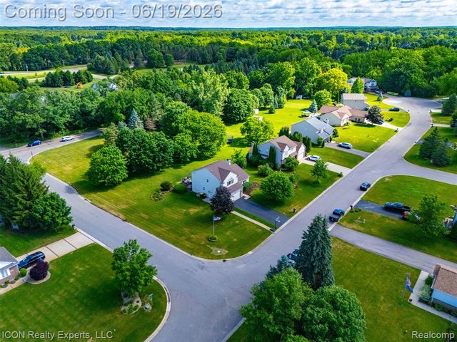 2100 Ore Creek Lane, Brighton, MI 48114