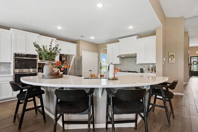 15114 Arenosa Avenue, Mont Belvieu, TX 77523