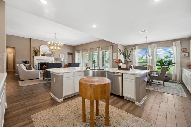 15114 Arenosa Avenue, Mont Belvieu, TX 77523