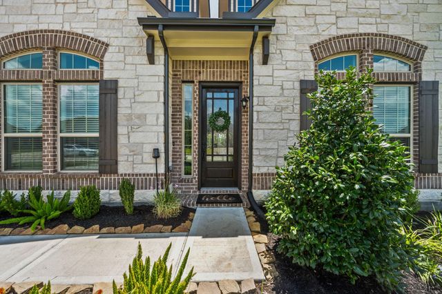 15114 Arenosa Avenue, Mont Belvieu, TX 77523