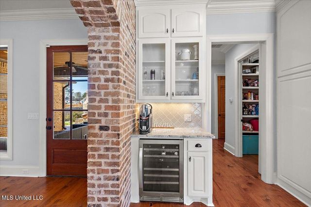 213 S Woodcreek Road, Madison, MS 39110