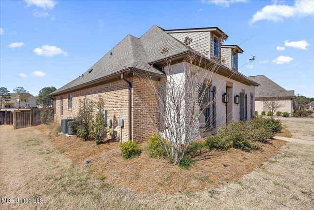 213 S Woodcreek Road, Madison, MS 39110