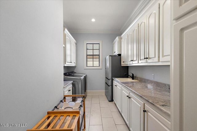 213 S Woodcreek Road, Madison, MS 39110