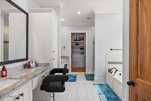 213 S Woodcreek Road, Madison, MS 39110