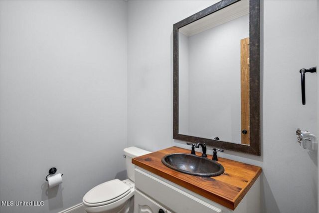 213 S Woodcreek Road, Madison, MS 39110