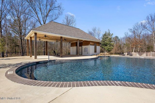 213 S Woodcreek Road, Madison, MS 39110